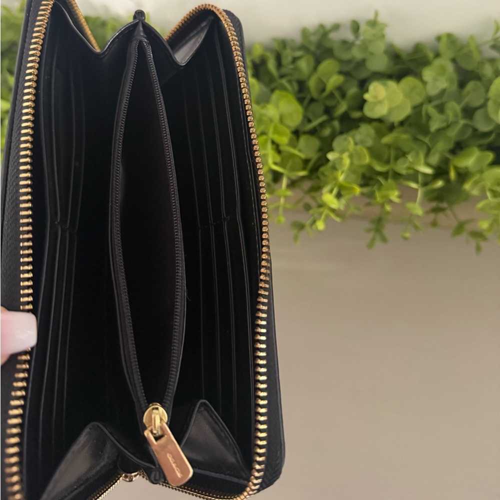 Coach Wallet - Picture 11 of 12